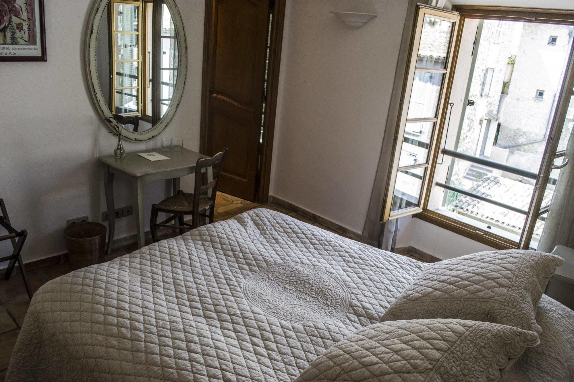 Auberge De Tourrettes Экстерьер фото